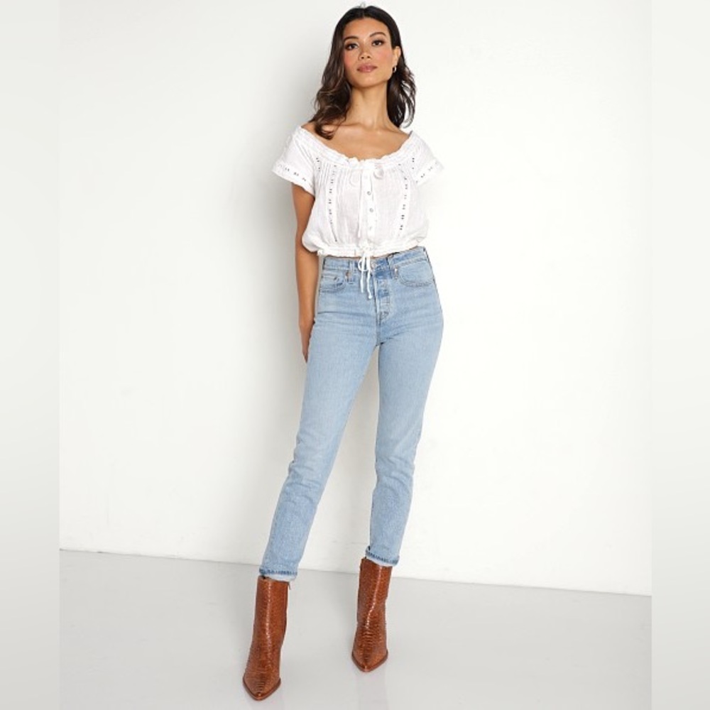 Levi's Wedgie Icon Fit Jeans in Tango Light Size 27